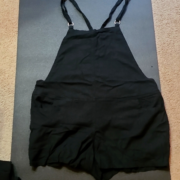 Black Overall Short Romper - Picture 1 of 2